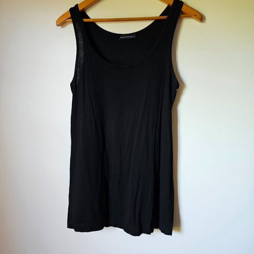 EUC NALLY & MILLIE USA BLACK SUPER SOFT SCOOP NECK TANK TOP SIZE SMALL